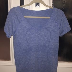 Lululemon v neck tee